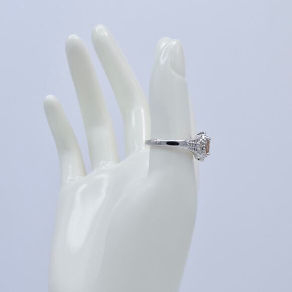 NWOT Fragrant Jewels Peach Cubic Zirconia Oval Cut Halo Ring Size 8 US - Picture 3 of 4